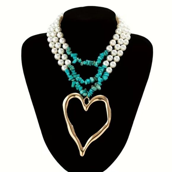 ✨🆕✨ Boho Exaggerated Heart Turquoise Decor Necklace✨ avail in Red + Blue✨ - Picture 9 of 15